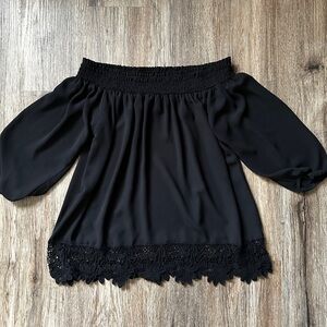 Elegant Black Blouse With Lace